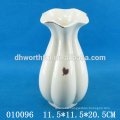 Customized fashionable ceramic flower vase made in china with logo